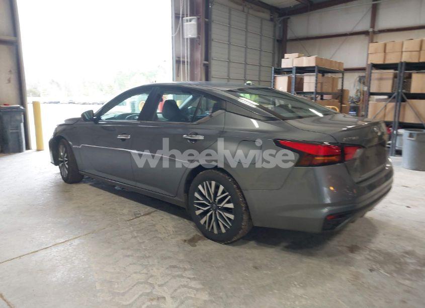 Photo 3 of 2023 Nissan Altima SV FWD (VIN 1N4BL4DVXPN320684)