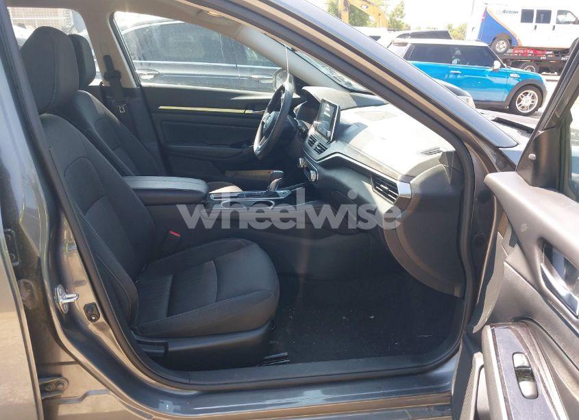 Photo 5 of 2023 Nissan Altima SV FWD (VIN 1N4BL4DVXPN324993)