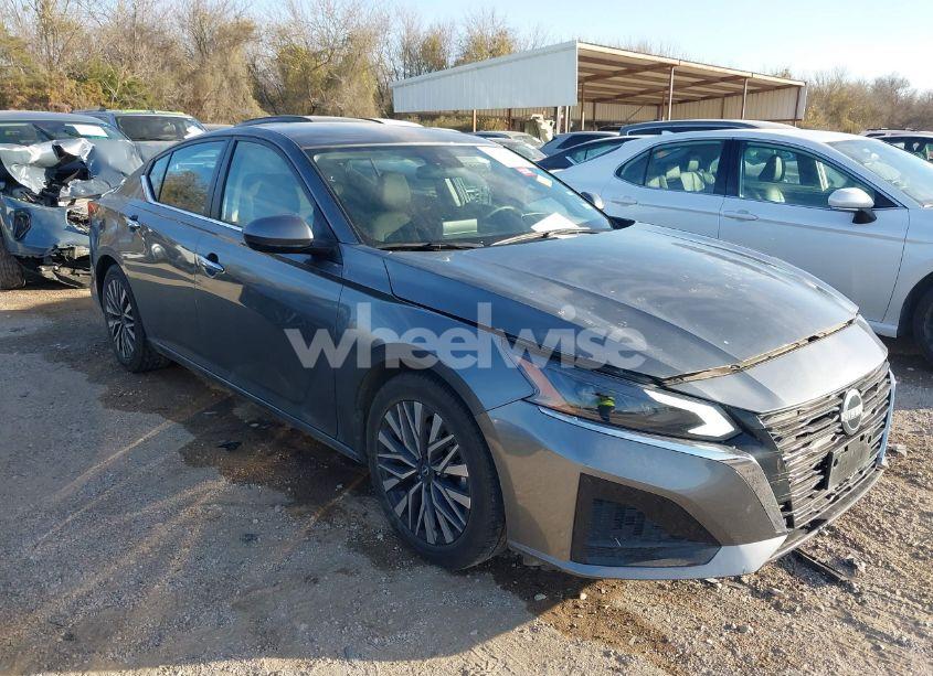 2023 Nissan Altima SV FWD (VIN 1N4BL4DVXPN326596) main photo