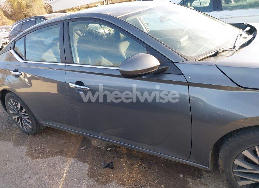 Photo 13 of 2023 Nissan Altima SV FWD (VIN 1N4BL4DVXPN326596)