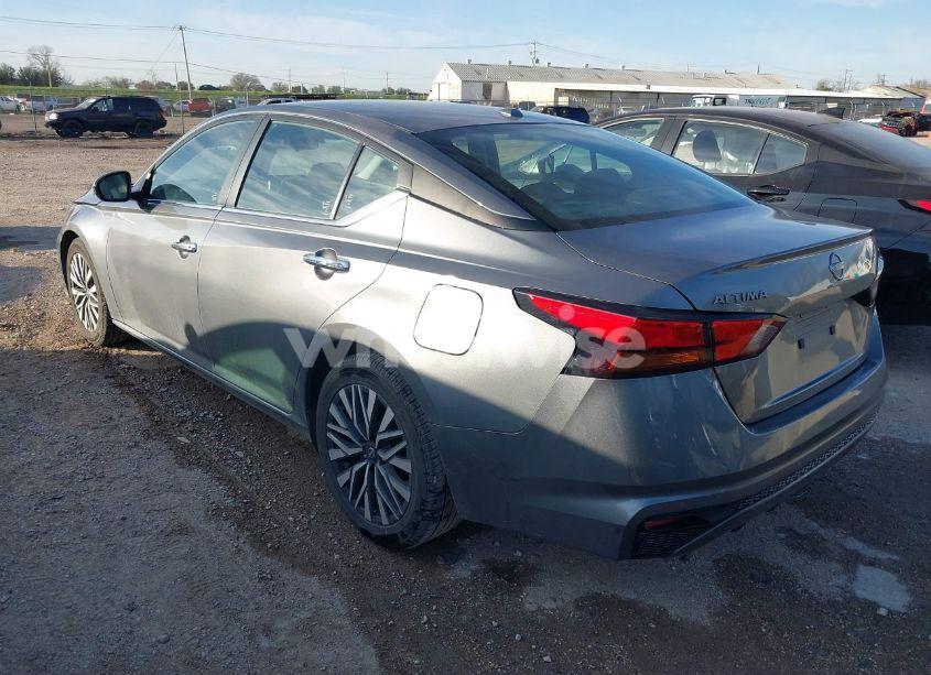 Photo 3 of 2023 Nissan Altima SV FWD (VIN 1N4BL4DVXPN326596)