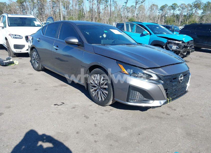 2023 Nissan Altima SV FWD (VIN 1N4BL4DVXPN343141) main photo