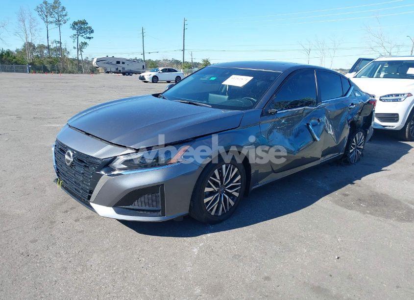 Photo 2 of 2023 Nissan Altima SV FWD (VIN 1N4BL4DVXPN343141)