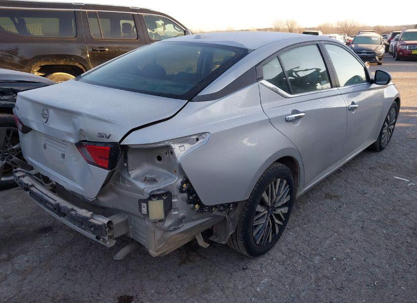 Photo 4 of 2023 Nissan Altima SV FWD (VIN 1N4BL4DVXPN350705)