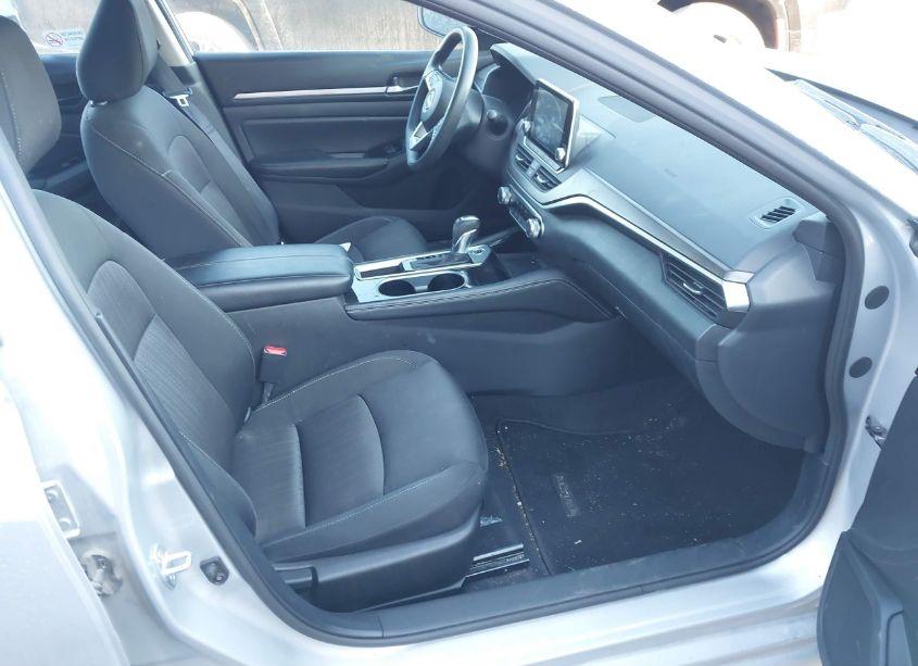 Photo 5 of 2023 Nissan Altima SV FWD (VIN 1N4BL4DVXPN350705)