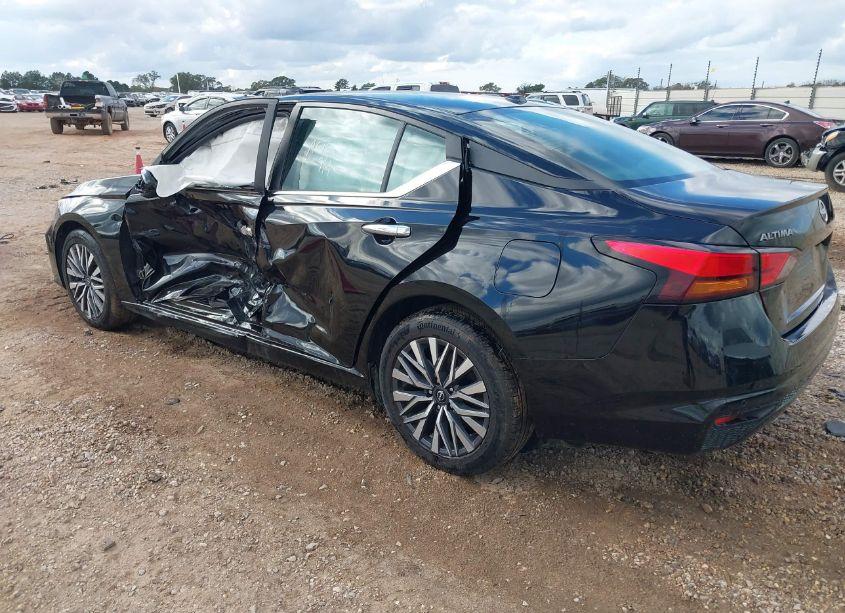 Photo 3 of 2024 Nissan Altima SV FWD (VIN 1N4BL4DVXRN305489)