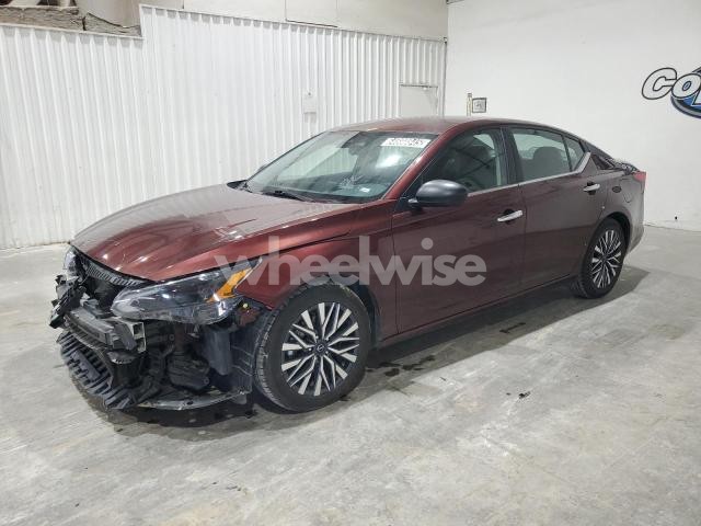 Photo 2 of 2024 NISSAN ALTIMA SV (VIN 1N4BL4DVXRN310028)