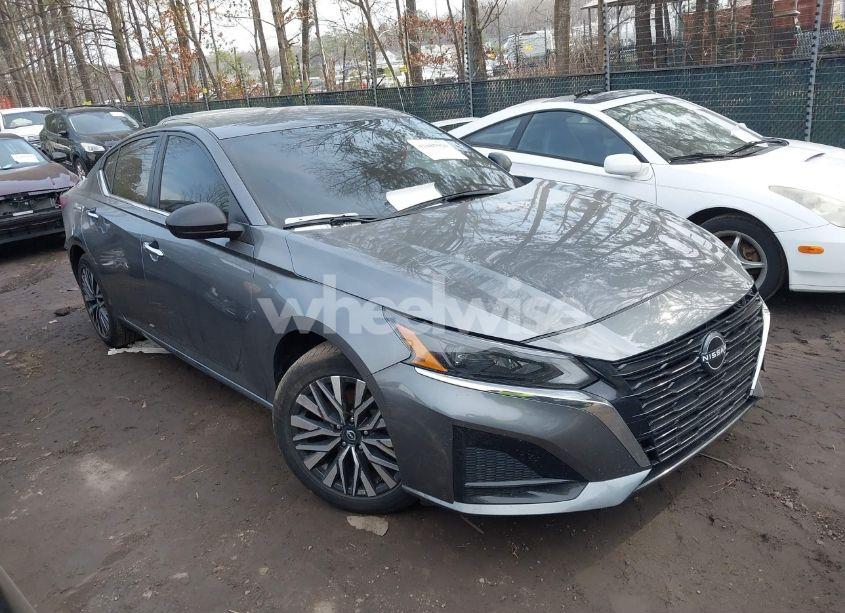 2024 Nissan Altima SV FWD (VIN 1N4BL4DVXRN313723) main photo