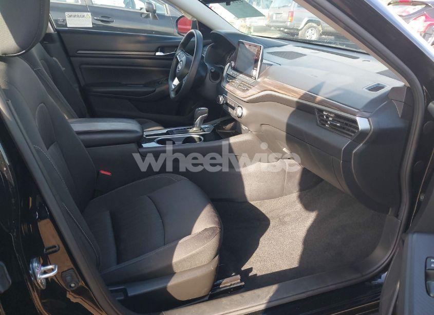 Photo 5 of 2024 Nissan Altima SV FWD (VIN 1N4BL4DVXRN316590)