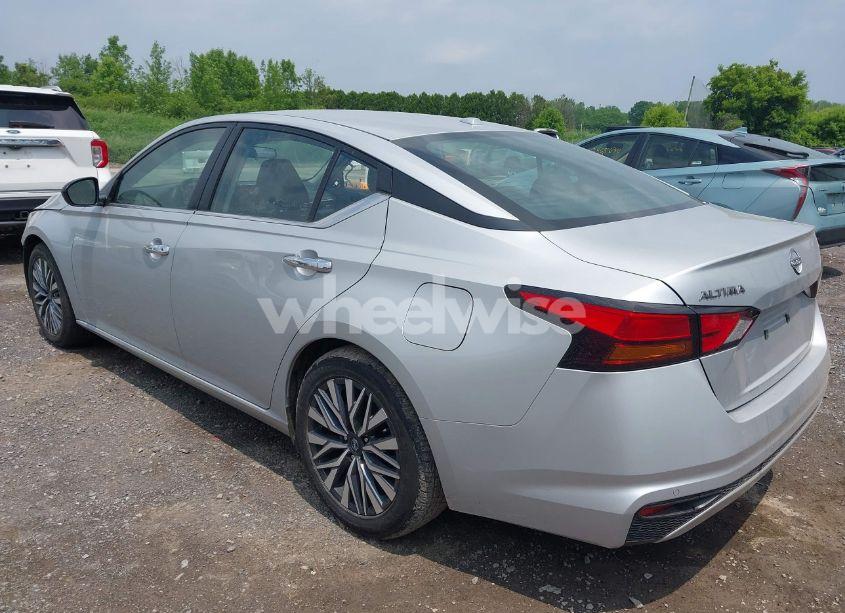 Photo 3 of 2024 Nissan Altima SV FWD (VIN 1N4BL4DVXRN325709)