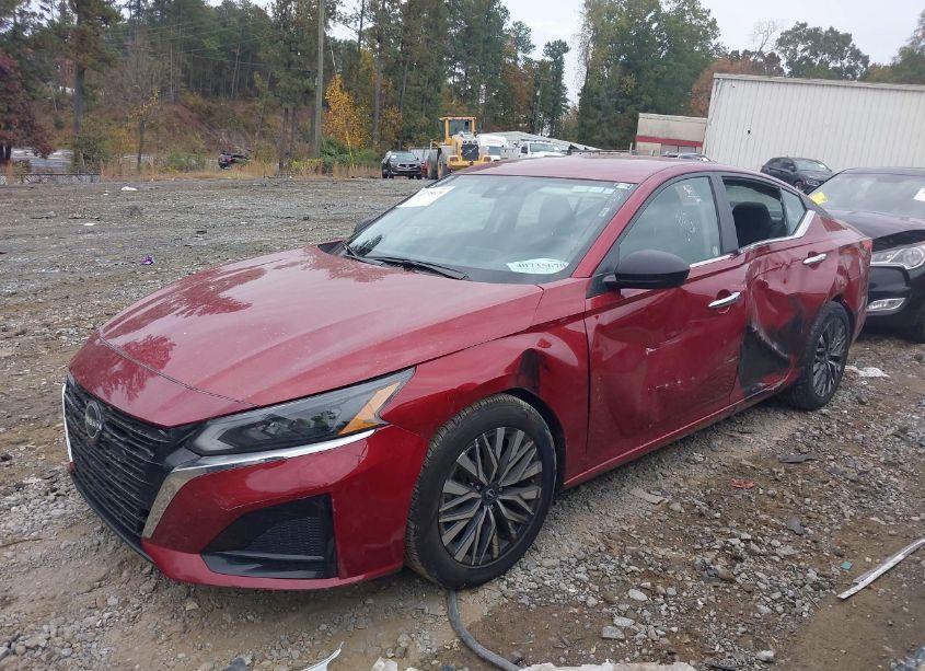 Photo 2 of 2024 Nissan Altima SV FWD (VIN 1N4BL4DVXRN335690)