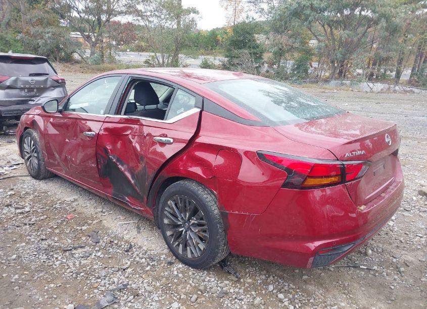 Photo 3 of 2024 Nissan Altima SV FWD (VIN 1N4BL4DVXRN335690)