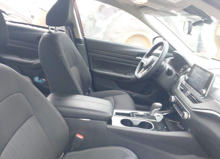 Photo 5 of 2024 Nissan Altima SV FWD (VIN 1N4BL4DVXRN335690)