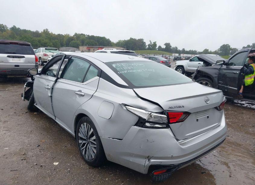 Photo 3 of 2024 Nissan Altima SV FWD (VIN 1N4BL4DVXRN337228)