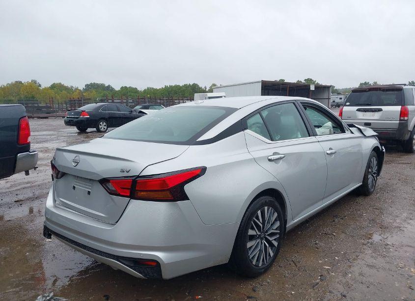 Photo 4 of 2024 Nissan Altima SV FWD (VIN 1N4BL4DVXRN337228)