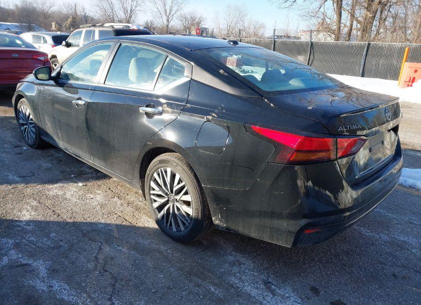 Photo 3 of 2024 Nissan Altima SV FWD (VIN 1N4BL4DVXRN371511)