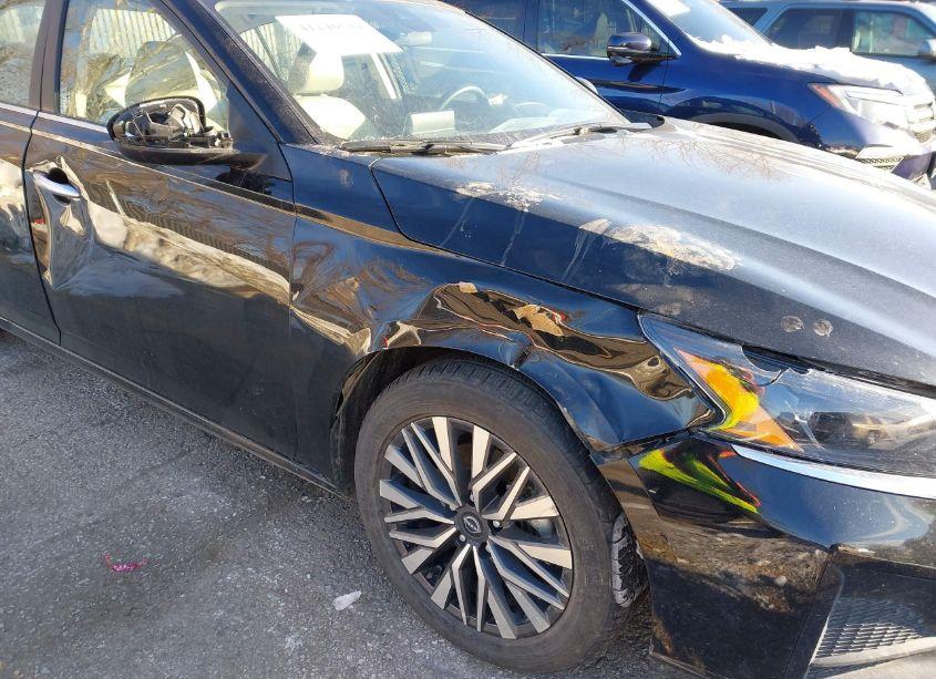 Photo 6 of 2024 Nissan Altima SV FWD (VIN 1N4BL4DVXRN371511)