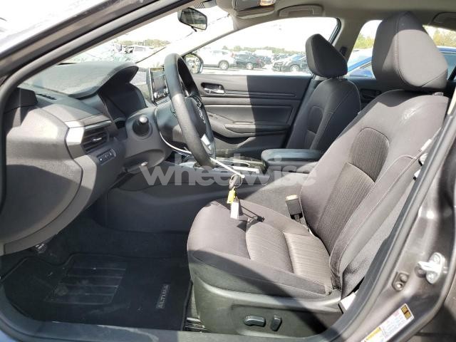 2024 NISSAN ALTIMA SV (VIN 1N4BL4DVXRN382380) main photo