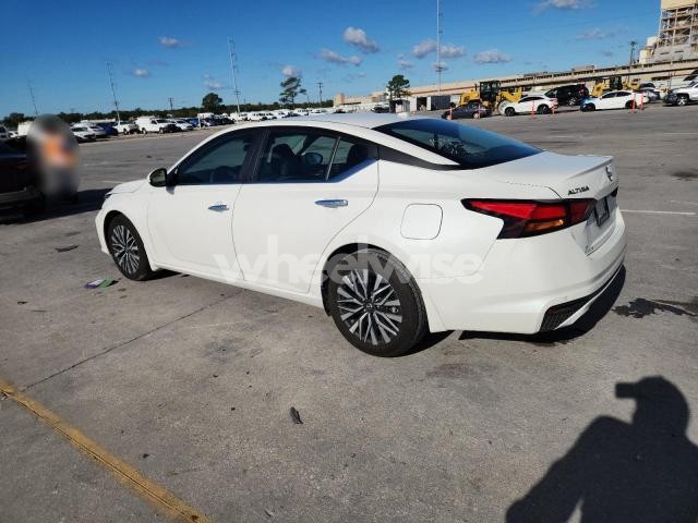 2024 NISSAN ALTIMA SV (VIN 1N4BL4DVXRN415975) main photo