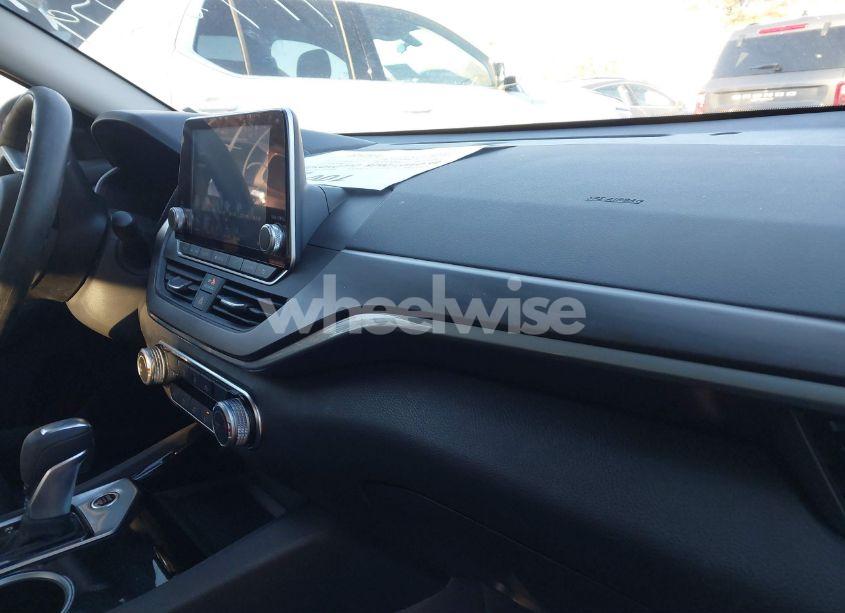 Photo 5 of 2024 Nissan Altima SV FWD (VIN 1N4BL4DVXRN417063)