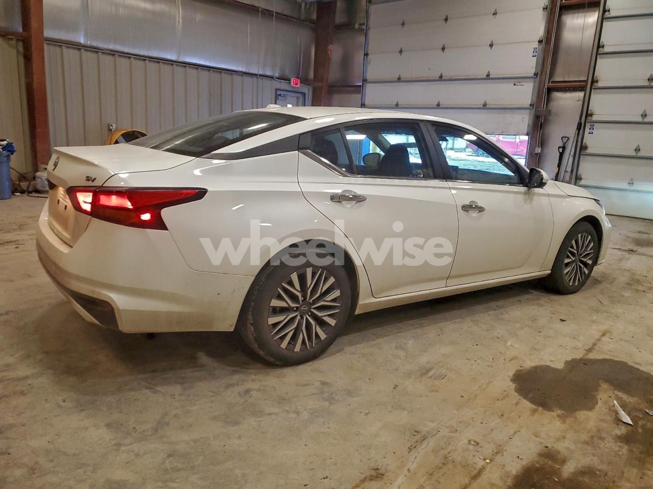 Photo 3 of 2024 NISSAN ALTIMA SV (VIN 1N4BL4DVXRN431321)