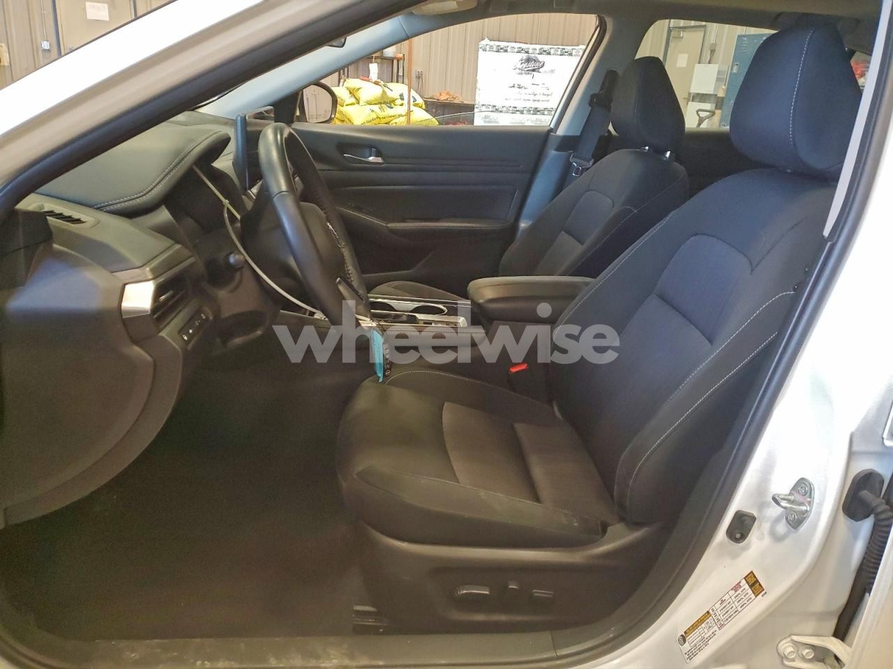 Photo 7 of 2024 NISSAN ALTIMA SV (VIN 1N4BL4DVXRN431321)