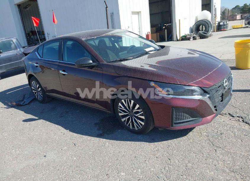 2025 Nissan Altima SV FWD (VIN 1N4BL4DVXSN310486) main photo