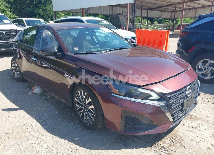 2025 Nissan Altima SV FWD (VIN 1N4BL4DVXSN325442) main photo