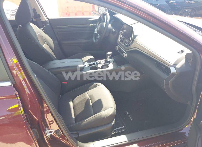 Photo 5 of 2025 Nissan Altima SV FWD (VIN 1N4BL4DVXSN325442)