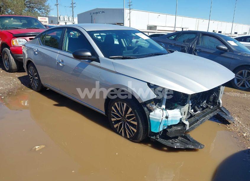 2025 Nissan Altima SV FWD (VIN 1N4BL4DVXSN357386) main photo