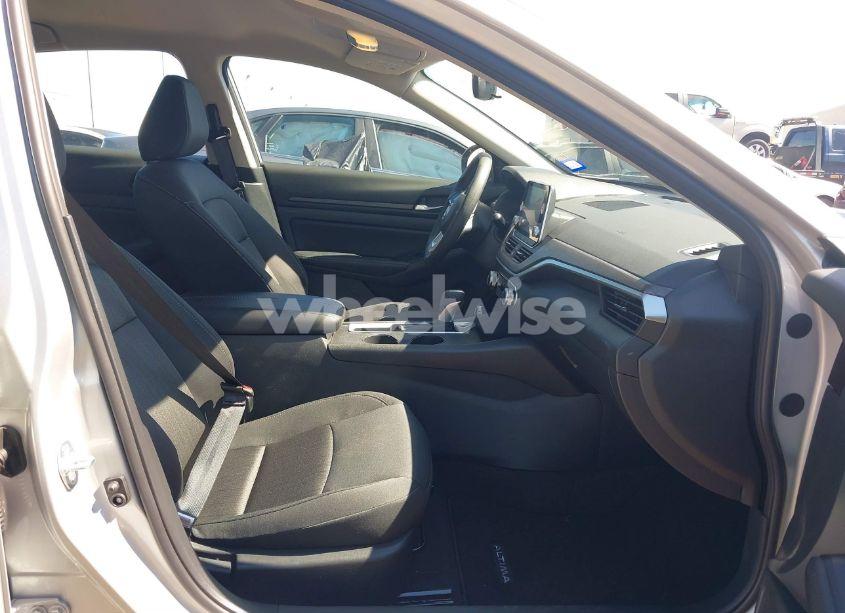 Photo 5 of 2025 Nissan Altima SV FWD (VIN 1N4BL4DVXSN357386)