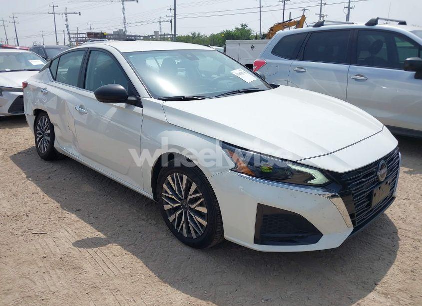 2025 Nissan Altima SV FWD (VIN 1N4BL4DVXSN378609) main photo