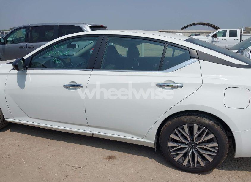 Photo 14 of 2025 Nissan Altima SV FWD (VIN 1N4BL4DVXSN378609)