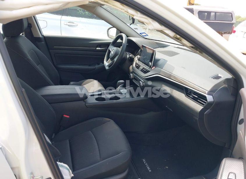 Photo 5 of 2025 Nissan Altima SV FWD (VIN 1N4BL4DVXSN378609)