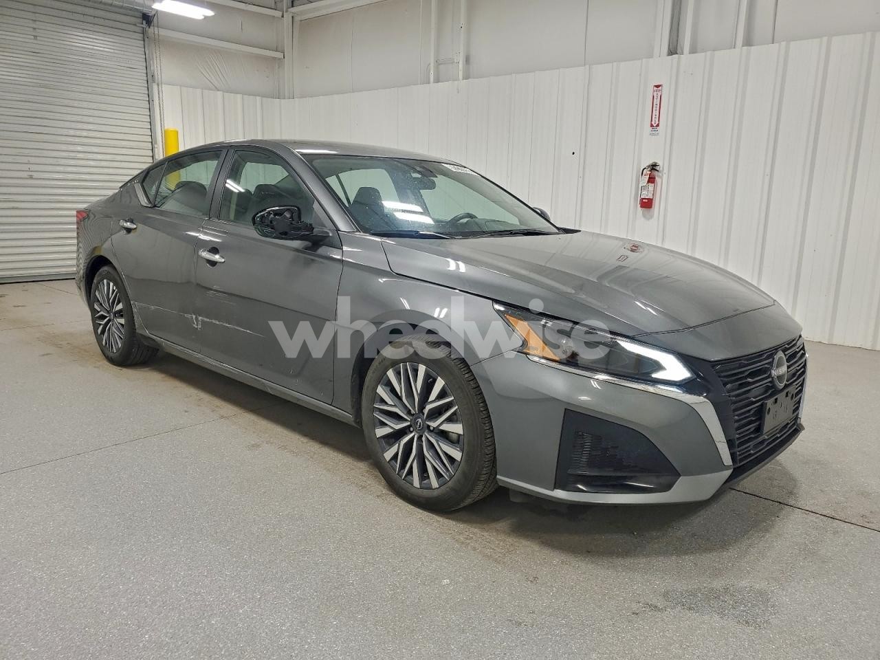 Photo 4 of 2025 NISSAN ALTIMA SV (VIN 1N4BL4DVXSN395717)