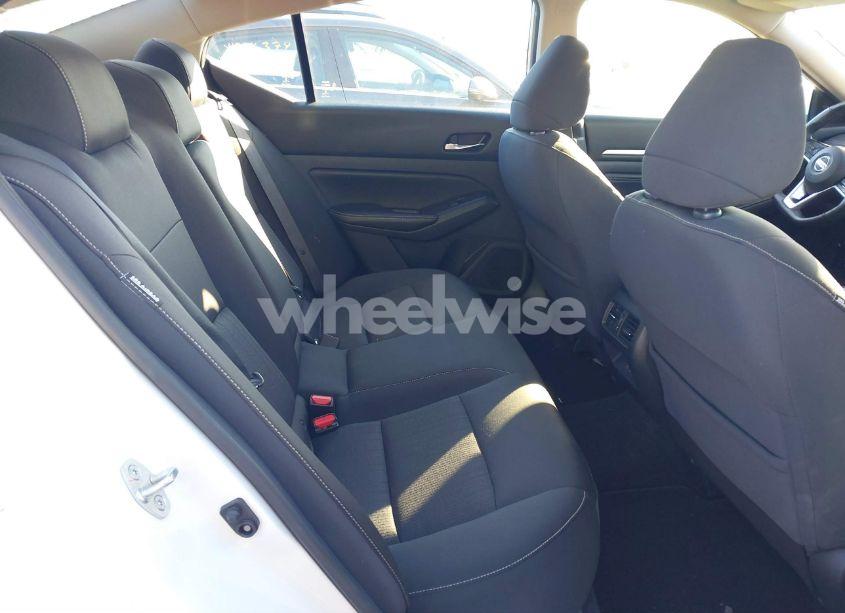 Photo 8 of 2019 Nissan Altima 2.5 SV (VIN 1N4BL4DW0KN300686)