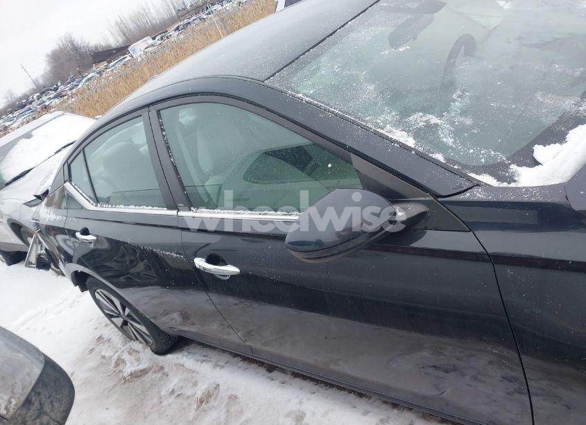 Photo 13 of 2021 Nissan Altima SV INTELLIGENT AWD (VIN 1N4BL4DW0MN315756)