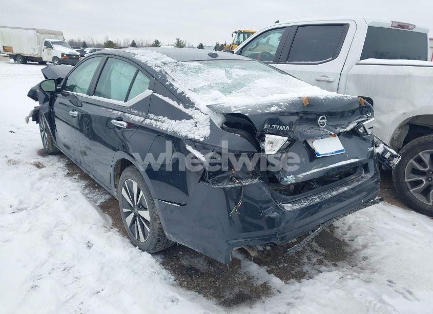 Photo 3 of 2021 Nissan Altima SV INTELLIGENT AWD (VIN 1N4BL4DW0MN315756)