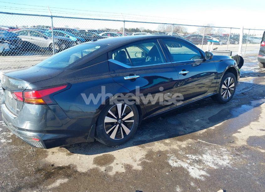 Photo 4 of 2021 Nissan Altima SV INTELLIGENT AWD (VIN 1N4BL4DW0MN316888)