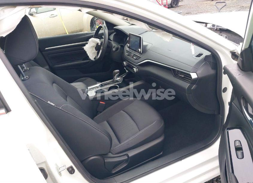 Photo 5 of 2021 Nissan Altima SV INTELLIGENT AWD (VIN 1N4BL4DW0MN377724)