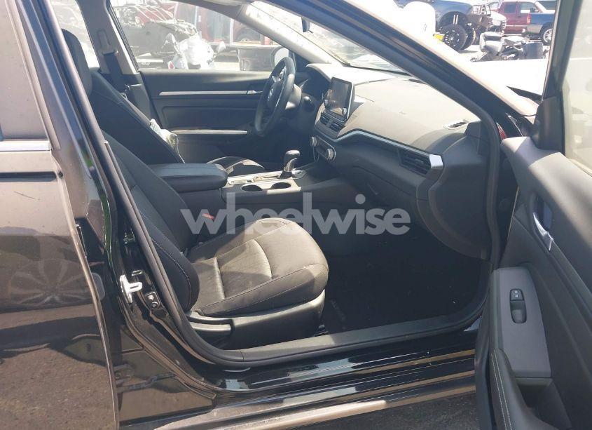 Photo 5 of 2022 Nissan Altima SV INTELLIGENT AWD (VIN 1N4BL4DW0NN366921)