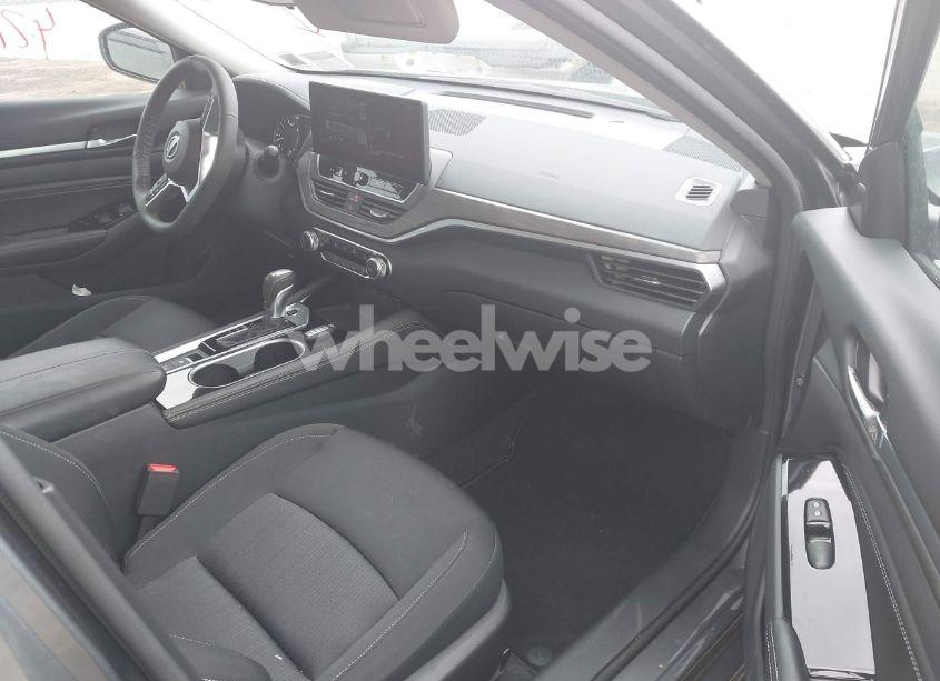 Photo 5 of 2023 Nissan Altima SV INTELLIGENT AWD (VIN 1N4BL4DW0PN302056)