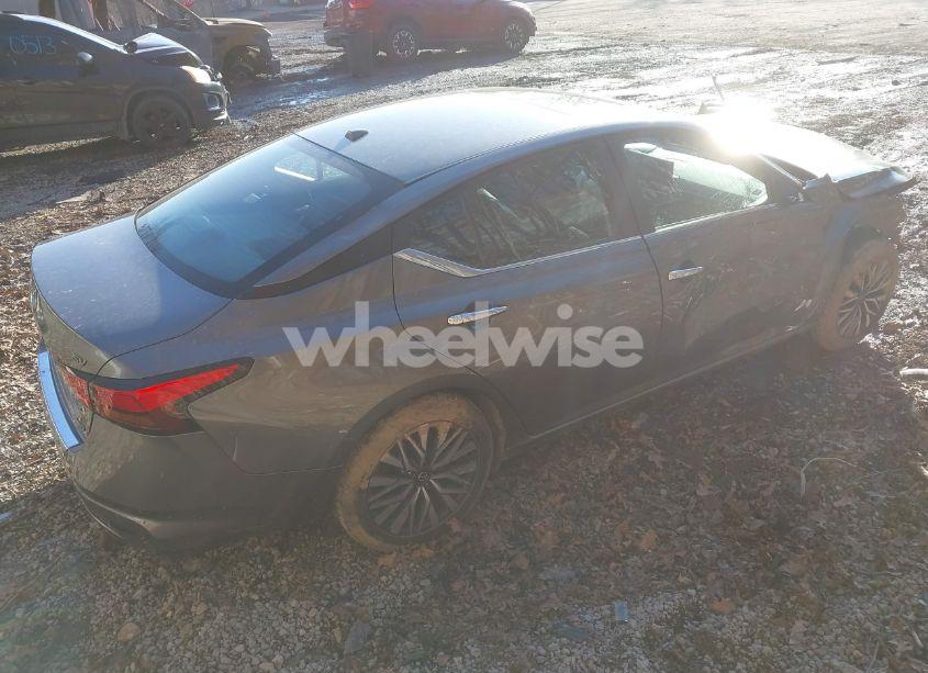 Photo 4 of 2023 Nissan Altima SV INTELLIGENT AWD (VIN 1N4BL4DW0PN336949)