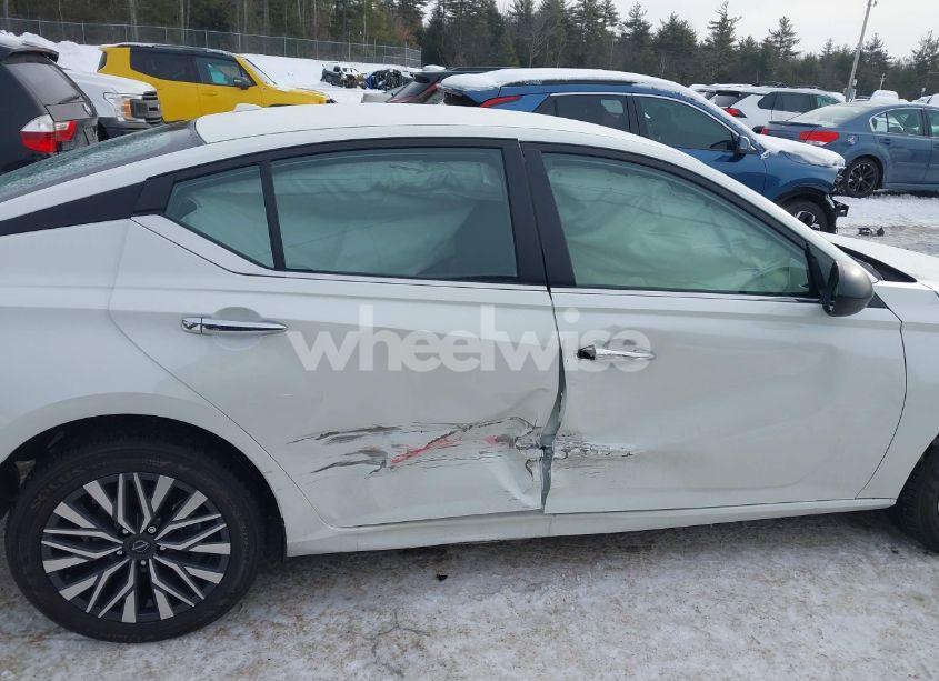 Photo 13 of 2024 Nissan Altima SV INTELLIGENT AWD (VIN 1N4BL4DW0RN404542)