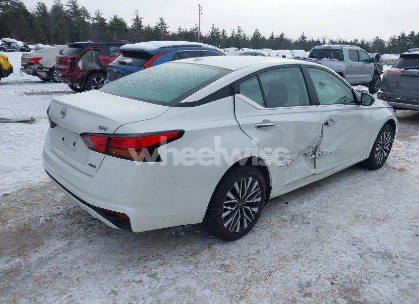 Photo 4 of 2024 Nissan Altima SV INTELLIGENT AWD (VIN 1N4BL4DW0RN404542)