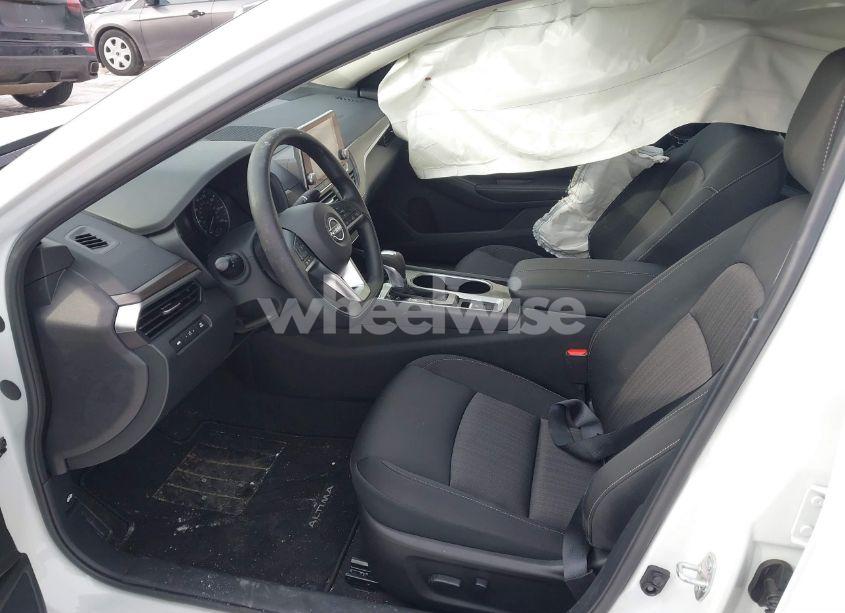 Photo 5 of 2024 Nissan Altima SV INTELLIGENT AWD (VIN 1N4BL4DW0RN404542)