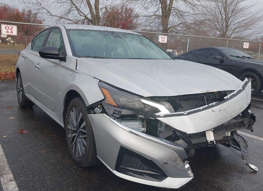 2024 Nissan Altima SV INTELLIGENT AWD (VIN 1N4BL4DW0RN425939) main photo