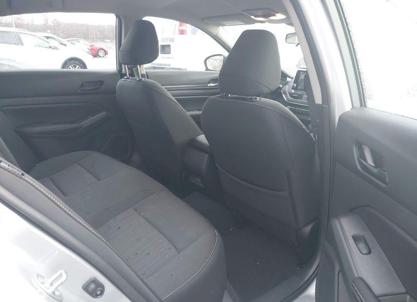 Photo 8 of 2024 Nissan Altima SV INTELLIGENT AWD (VIN 1N4BL4DW0RN425939)