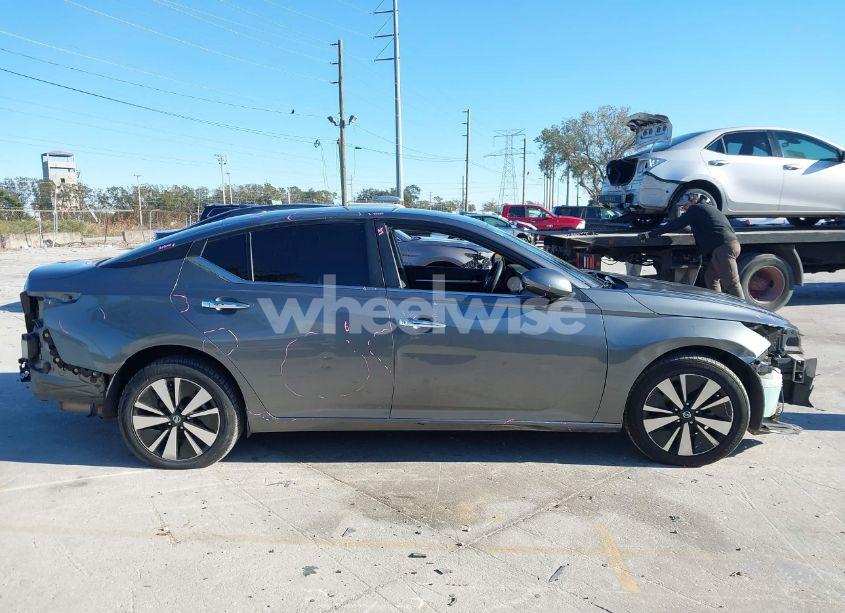 Photo 14 of 2021 Nissan Altima SV INTELLIGENT AWD (VIN 1N4BL4DW1MN308587)