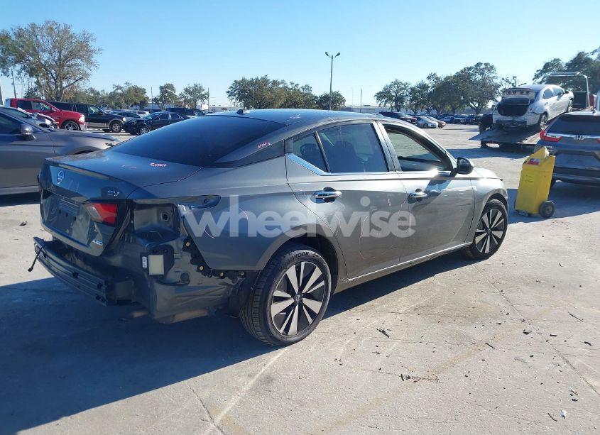 Photo 4 of 2021 Nissan Altima SV INTELLIGENT AWD (VIN 1N4BL4DW1MN308587)